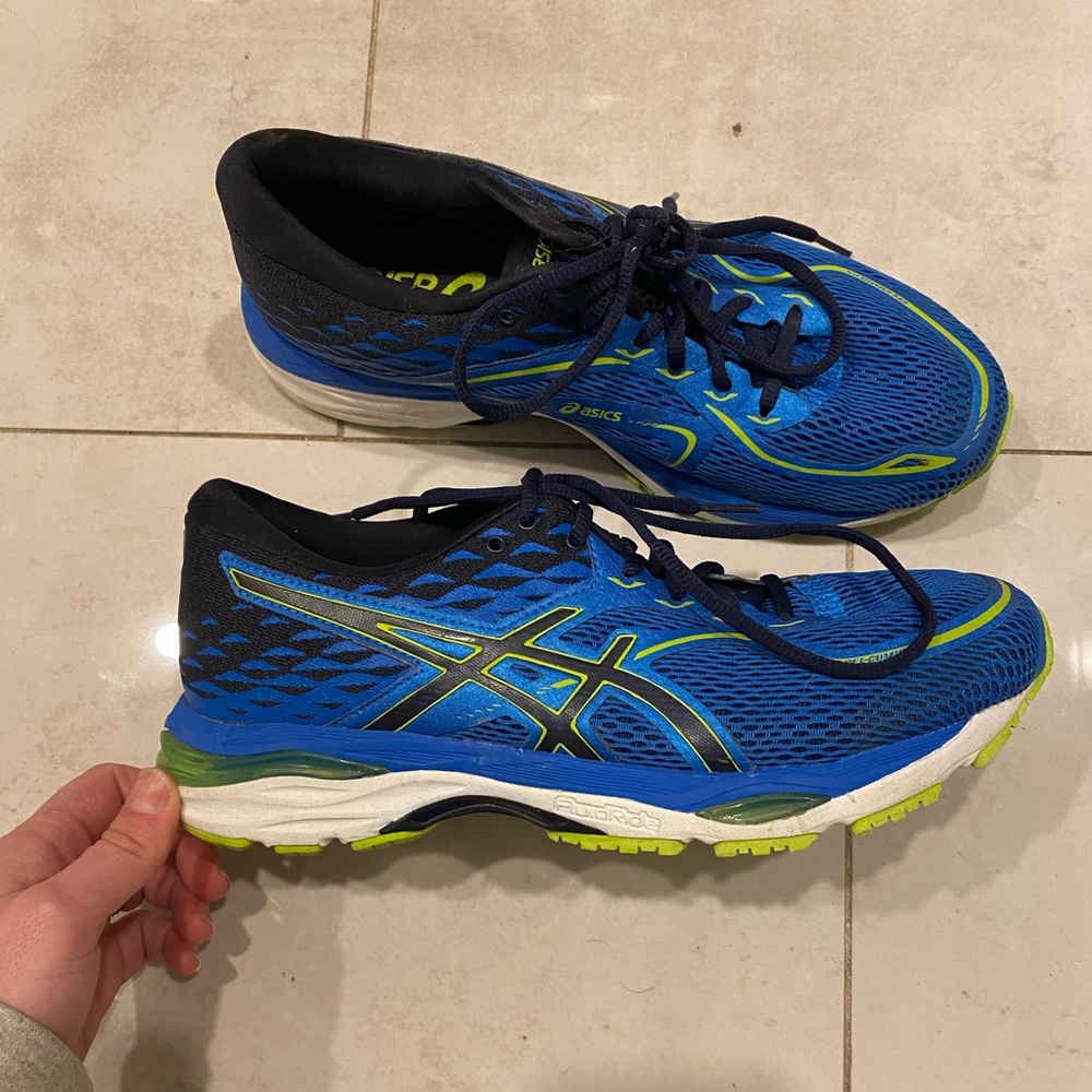 Asics FuildRide Sneakers
